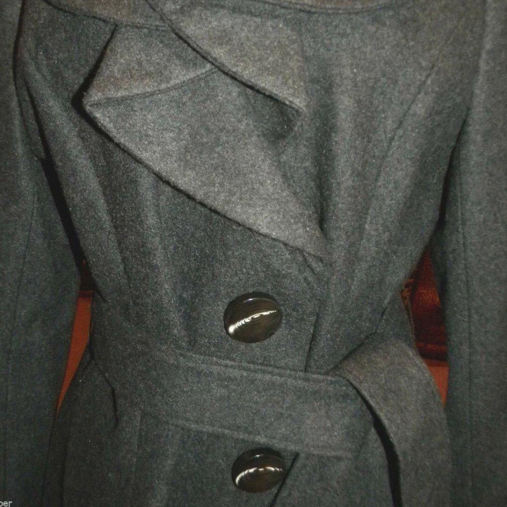 NEW Boston Proper Sophisticated Ruffled Coat Belt - Picture 9 of 9